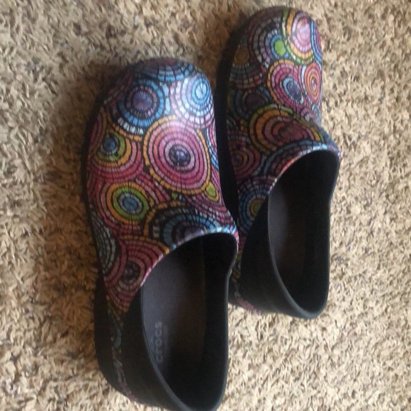 Crocs Neria pro multicolor swirl pattern . - Picture 2 of 6